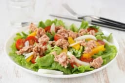 Green Salad with Tuna